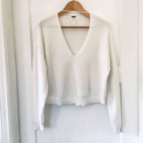 Free People Sweater Womens Size XS Cream Fuzzy Deep V-Neck Boho Casual Stretch - Picture 11 of 12